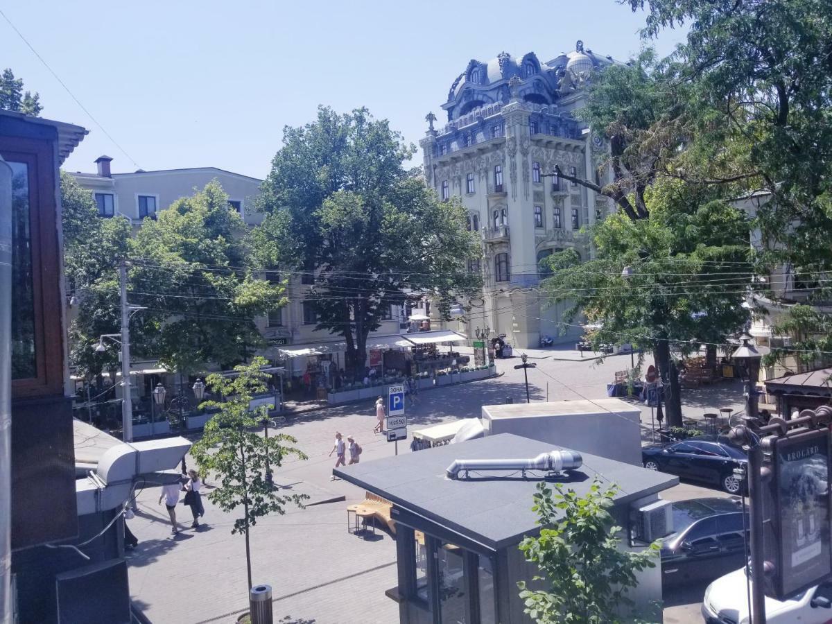 Deribasovskay Street Apartments Одесса Номер фото
